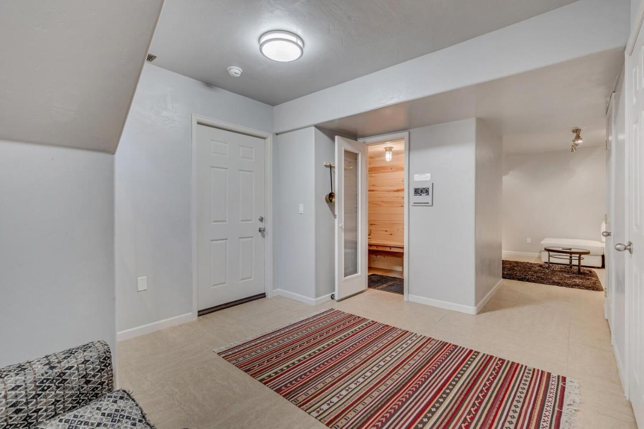 Cozy Home With Sauna In Glenwood Springs Exterior photo